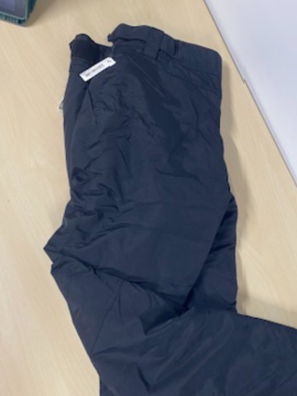 Amazon Essentials Men’s M Black Insulated Snow Ski Pants